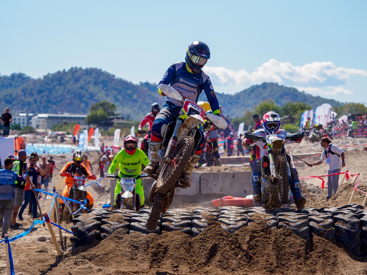 Sea To Sky Enduro Motosiklet Yarış Heyecanı Başladı Sea To Sky Enduro Motosiklet Yarış Heyecanı Başladı
