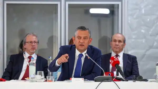 Özgür Özel, PES Kongresi için yarın Amsterdam’a gidecek – Son Dakika Siyaset Haberleri