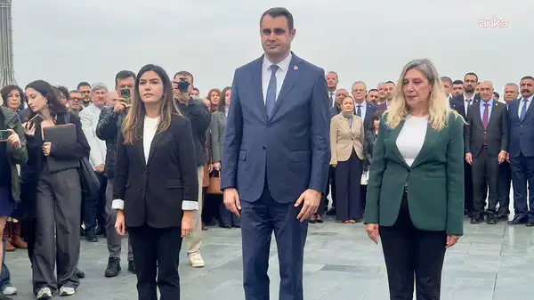 CHP İzmir’de mazbata töreni: Çağatay Güç ve yönetimi görevine başladı – Son Dakika Siyaset Haberleri