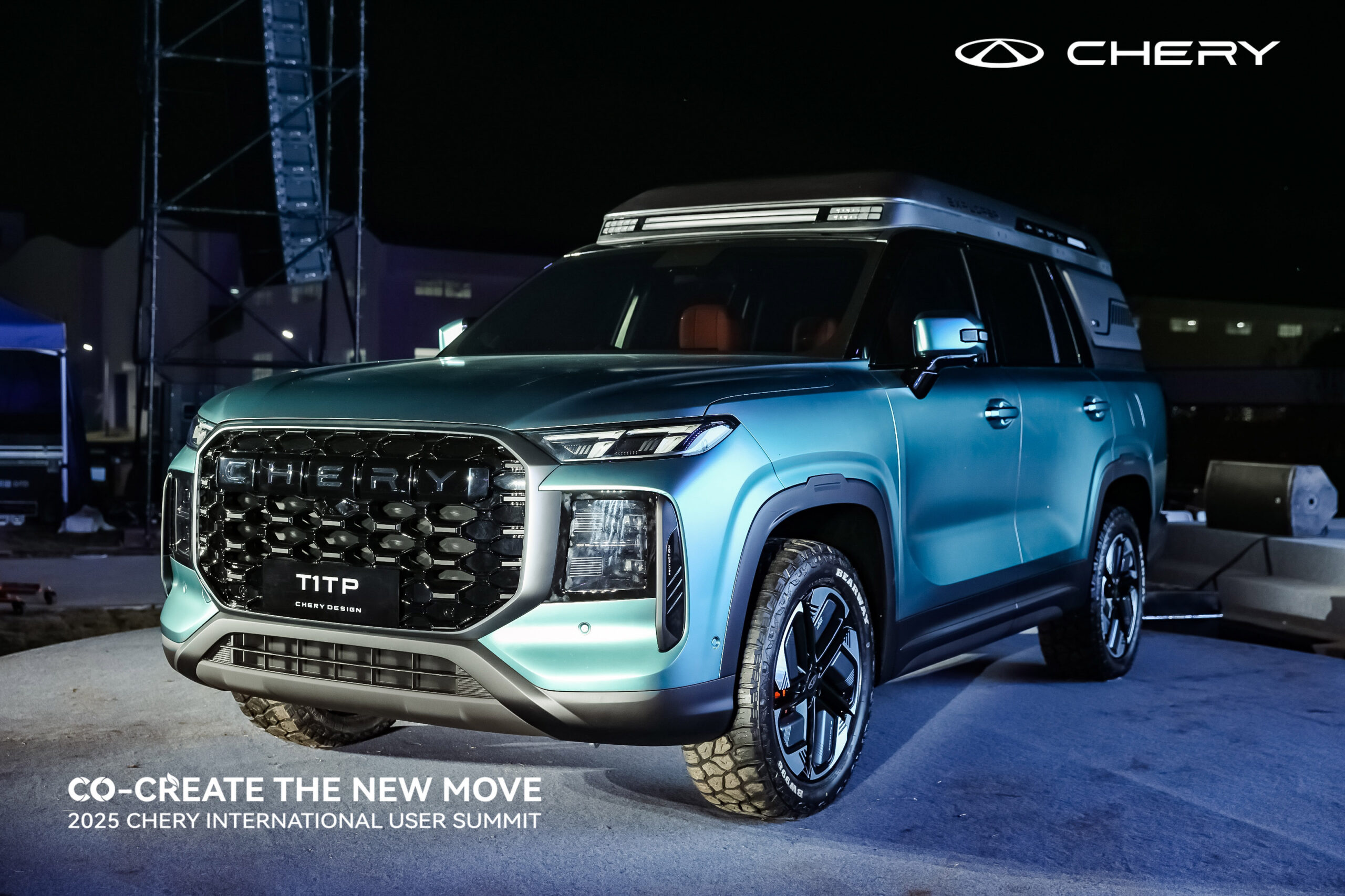 Dünyanın ilk 7 koltuklu dönüştürülebilir Multi-SUV modeli tanıtıldı