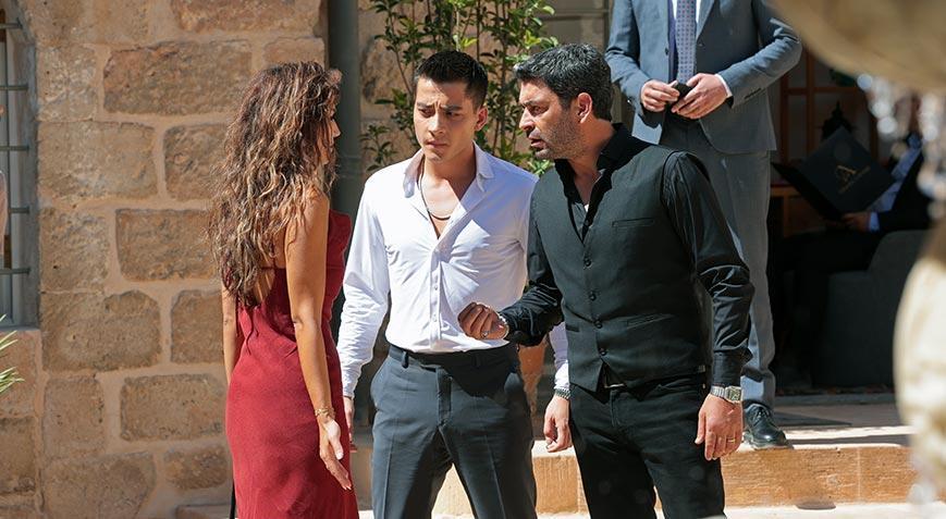 Uzak Şehir'in Cihan'ı anlattı: Midyat’ta dizi çekmek büyük şans Uzak Şehir'in Cihan'ı anlattı: Midyat’ta dizi çekmek büyük şans