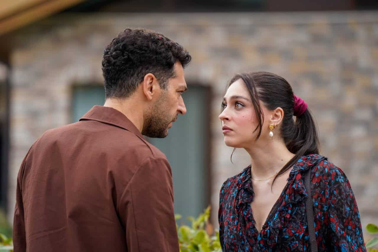 Güller ve Günahlar 1. Bölümde ekran yolculuğuna hızlı başladı! Kader’in yalnızlığı yürekleri parçaladı!
