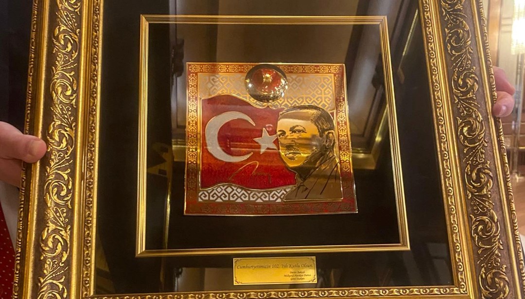Devlet Bahçeli’den Cumhurbaşkanı Erdoğan’a 102. yıl hediyesi