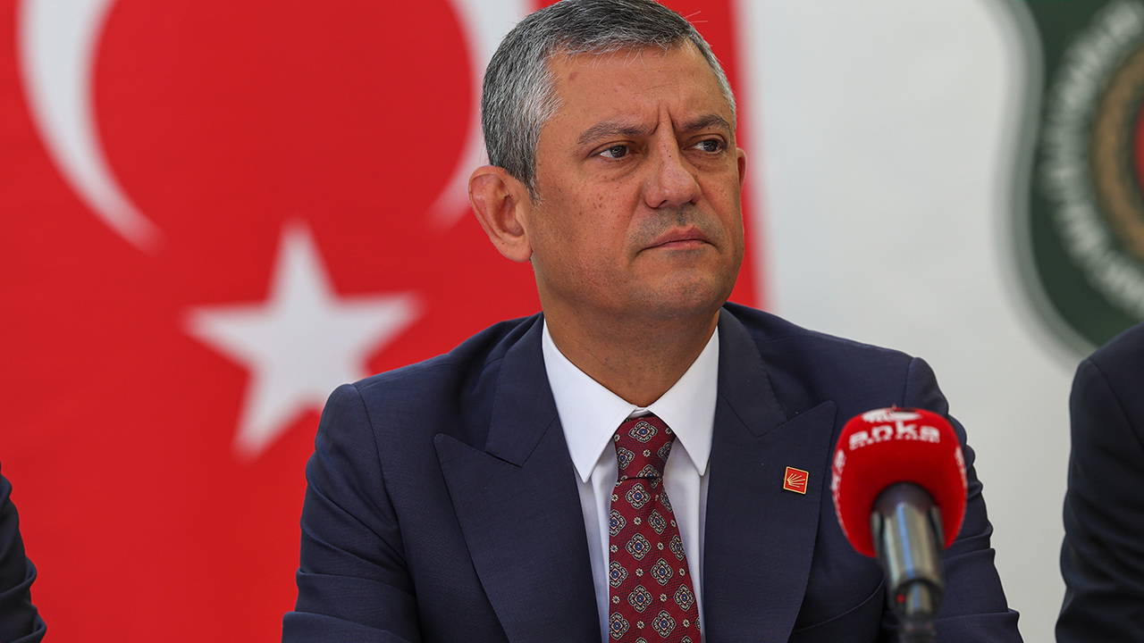 Özgür Özel, İstanbul’un Kurtuluşu’nu kutladı: ‘Geldikleri gibi giderler’ – Son Dakika Siyaset Haberleri