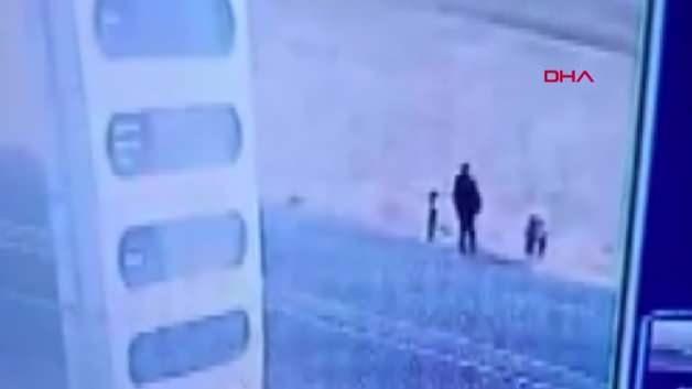 Ağrı’da yola çıkan çocukları kurtarmak isteyen genç canından oldu