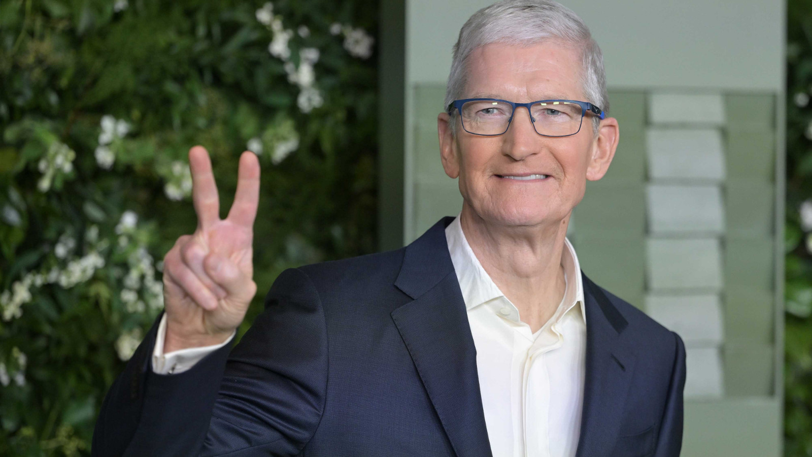 Apple, Tim Cook’un halefini şimdiden seçti