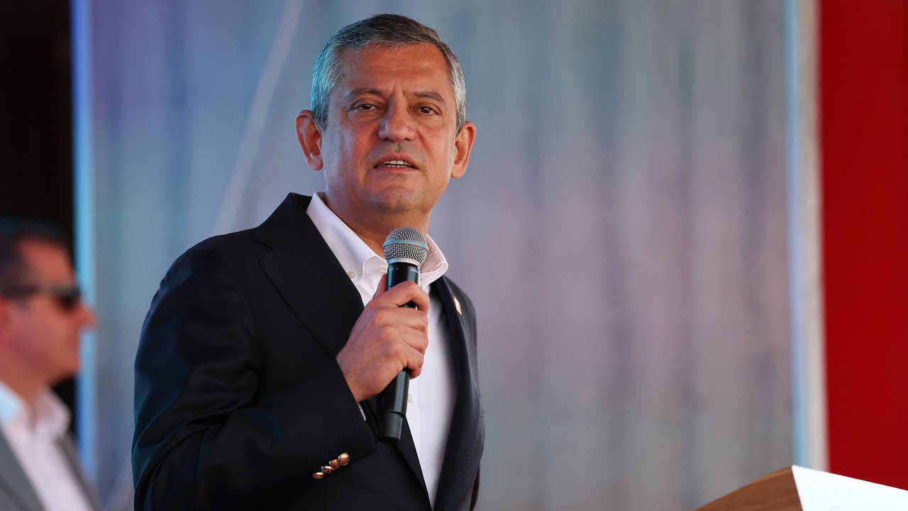 Özgür Özel’den ‘Cumhuriyet Bayramı’ telefonu: Eski CHP genel başkanlarını ve Ahmet Necdet Sezer’i aradı – Son Dakika Siyaset Haberleri