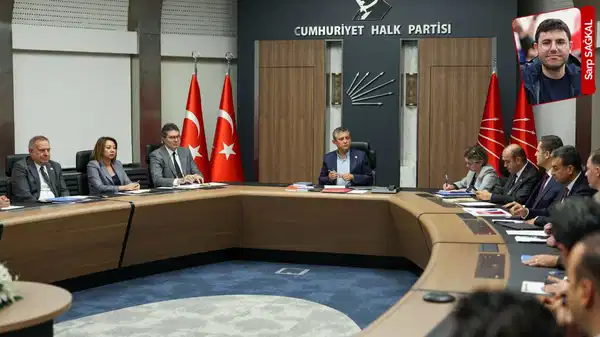 CHP’li kurmaylar başlatılan operasyonlara karşı mücadelelerinin süreceğini açıkladı: Hem sahada hem adliyede – Son Dakika Siyaset Haberleri