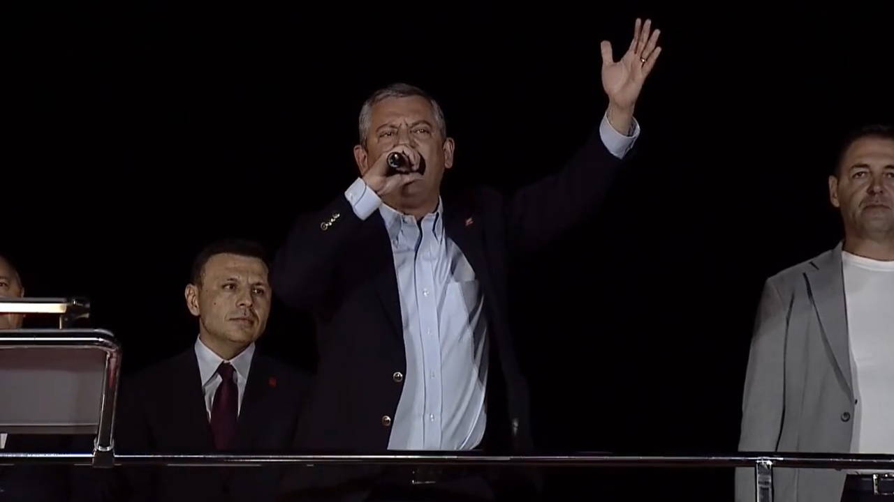 Özgür Özel ‘AKP içerisindeki gruplar birbirine operasyon çekiyor’ diyerek duyurdu: ‘Parti içerisinde konuşuluyor…’ – Son Dakika Siyaset Haberleri Özgür Özel ‘AKP içerisindeki gruplar birbirine operasyon çekiyor’ diyerek duyurdu: ‘Parti içerisinde konuşuluyor…’ – Son Dakika Siyaset Haberleri