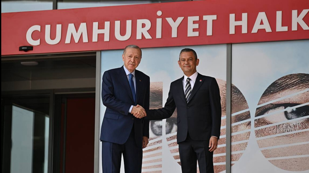 Erdoğan’dan Özgür Özel’e: Yabancıların huzurunda ülkeni eleştirmekten hiç mi hicap duymuyorsun? Erdoğan’dan Özgür Özel’e: Yabancıların huzurunda ülkeni eleştirmekten hiç mi hicap duymuyorsun?