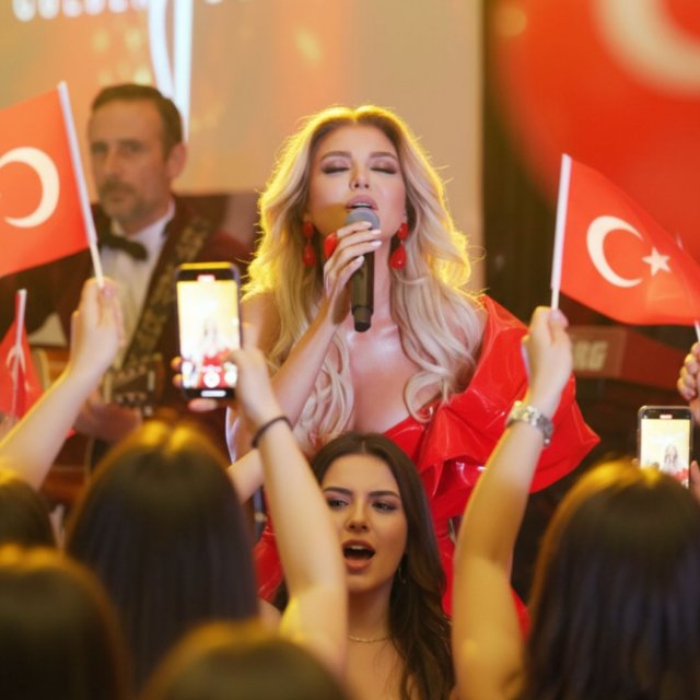 Gülben Ergen Amerika turnesine Dallas’tan başladı!