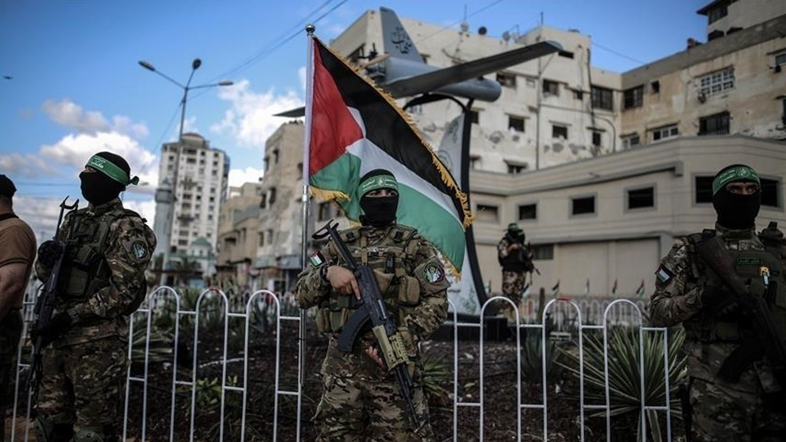 Hamas’tan Trump’ın planına yanıt: Rehineleri bırakmaya hazırız Hamas’tan Trump’ın planına yanıt: Rehineleri bırakmaya hazırız