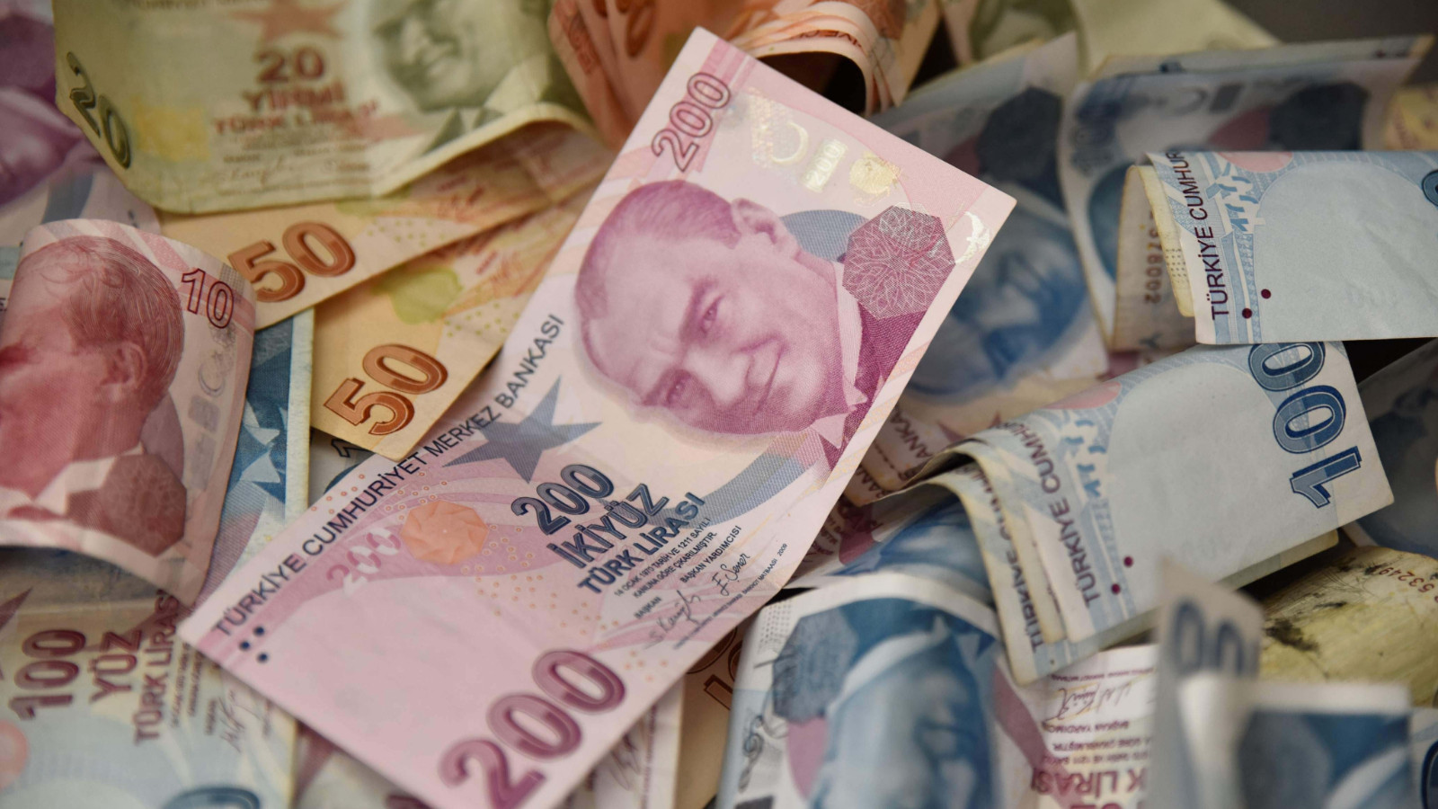 Hazine kefaletiyle kullandırılan 1 trilyon liraya yaklaştı Hazine kefaletiyle kullandırılan 1 trilyon liraya yaklaştı