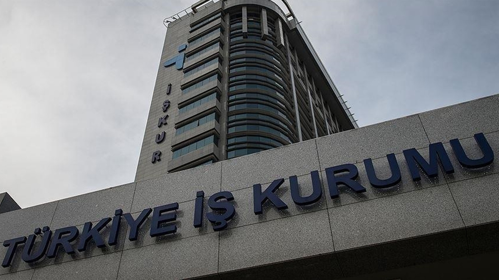 İŞKUR aracılığıyla 9 ayda 1 milyon 166 bin 562 kişi işe yerleştirildi İŞKUR aracılığıyla 9 ayda 1 milyon 166 bin 562 kişi işe yerleştirildi