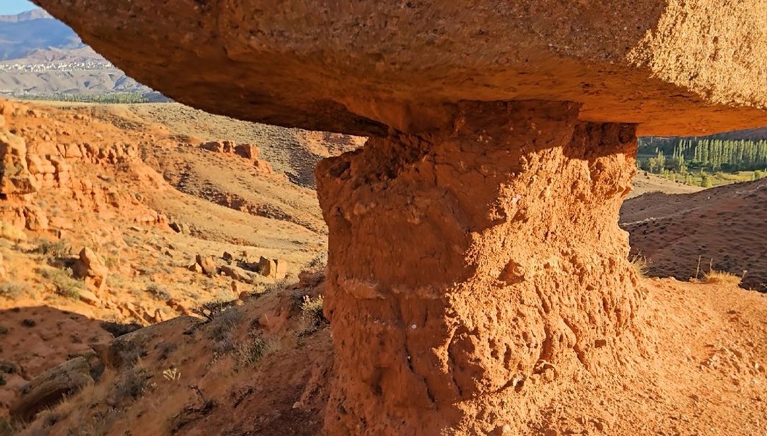 Kars’taki kızıl kaya kanyonları Arizona’yı andırıyor: Doğa tutkunları hayran kaldı