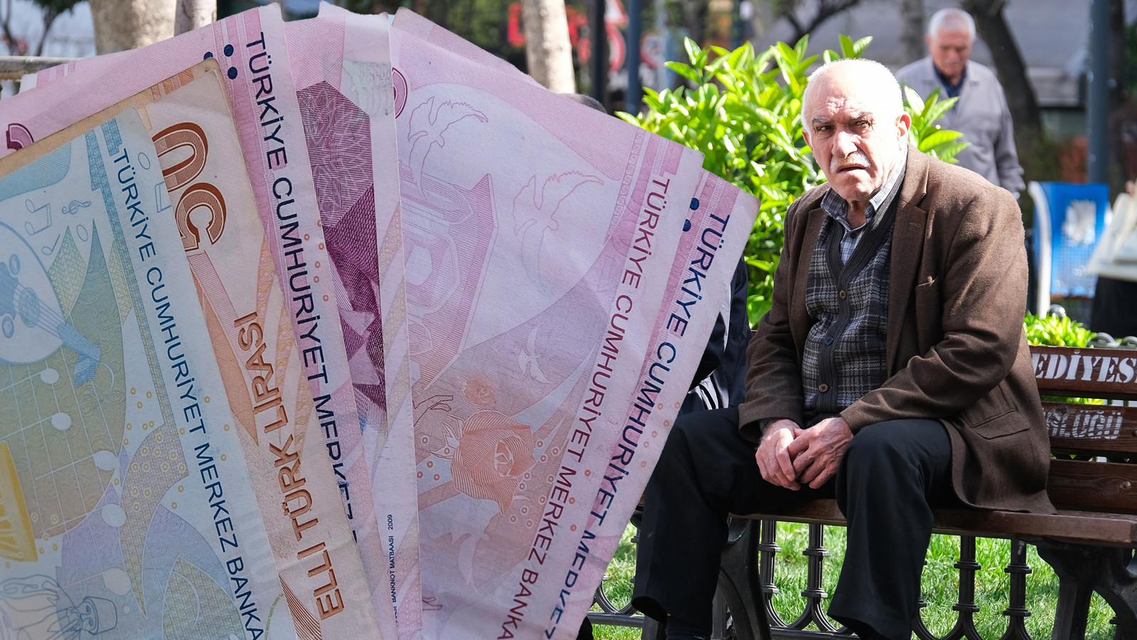 SSK Bağkur emeklisi 2026’da ne kadar zam alacak? Çarpıcı oran verildi