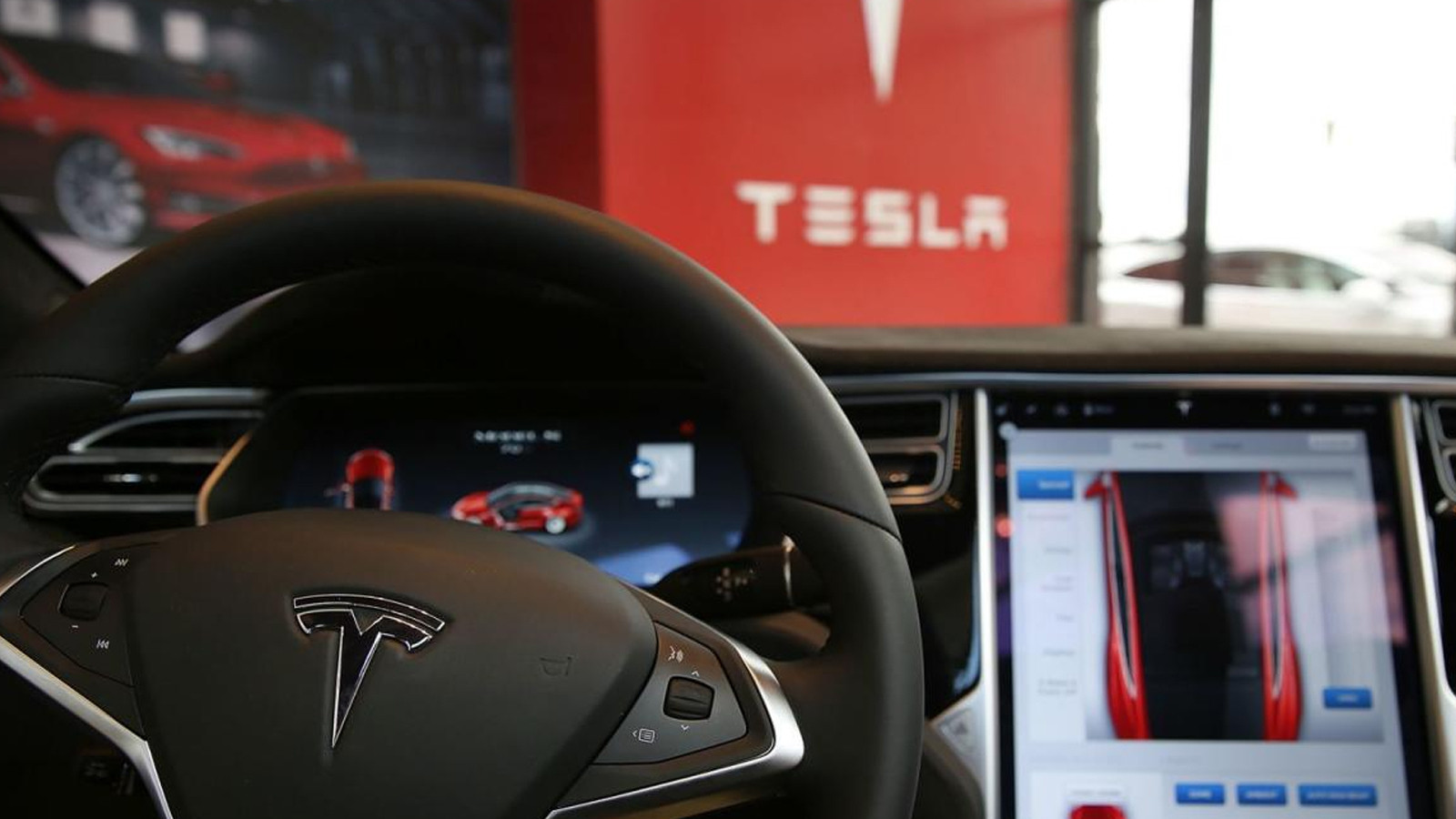 Tesla yaklaşık 13 bin aracını geri çağırıyor