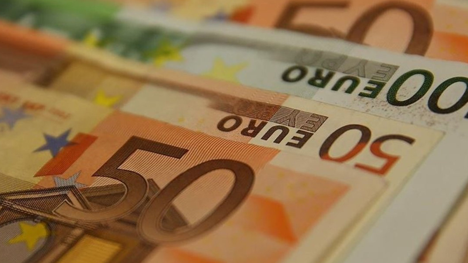 Yunanistan’da emeklilere 250 Euro ikramiye