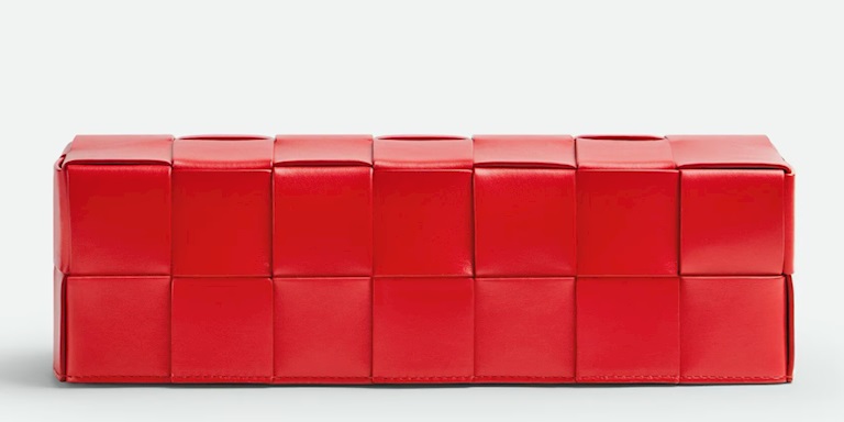 Bottega Veneta’nın Yeni Jenga Tasarımı Dikkat Çekiyor