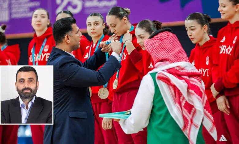 Yeni Akit yazarı kadın sporcuları eleştirdi