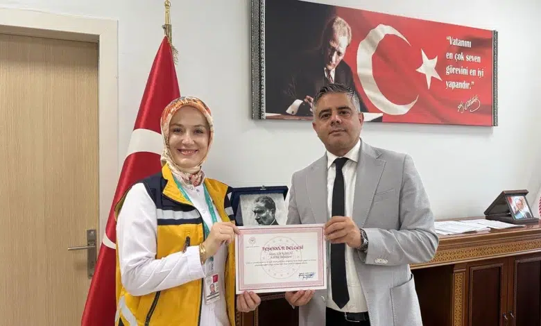 112’yi arayan baba, eşine doğum yaptırdı