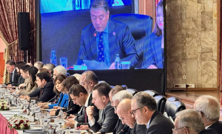 CHP’nin İmralı kararı, AKP’de tartışmalara yol açtı