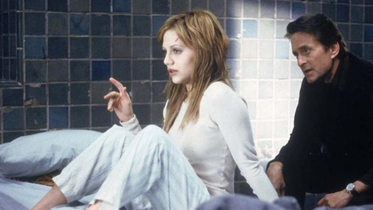 24 yıl sonra Netflix’te patladı: Michael Douglas’ın Sakın Konuşma’sı 60 ülkede ilk 10’da