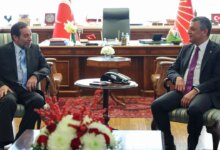 CHP Genel Başkanı Özgür Özel, Serdar Denktaş ile Görüştü