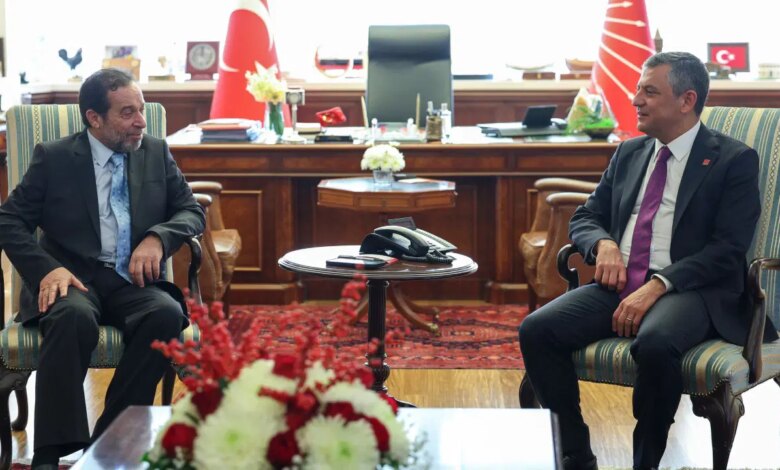 CHP Genel Başkanı Özgür Özel, Serdar Denktaş ile Görüştü