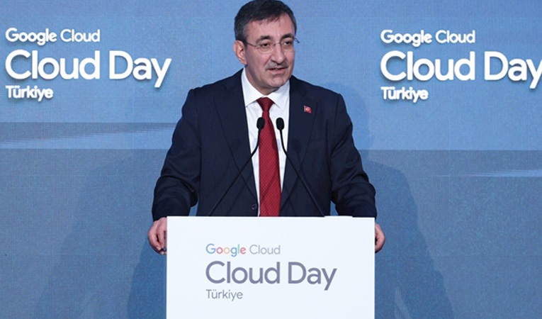 Google, Türkiye’ye 2 milyar dolar yatırım yapacak