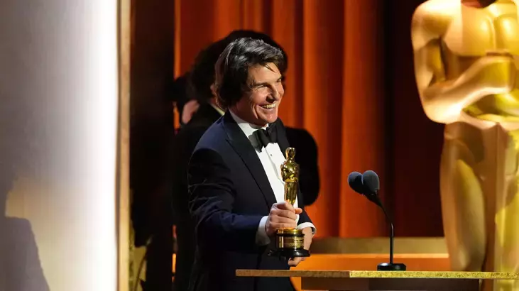 Tom Cruise’a Onursal Oscar Ödülü Verildi