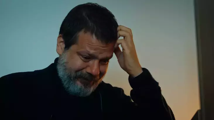 Arka Sokaklar’da Duygusal Anlar: Ali Gözyaşlarına Boğuluyor