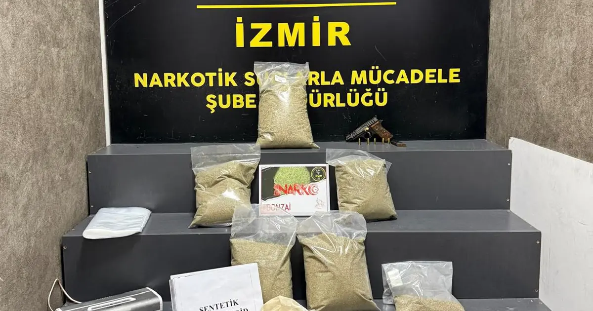 İzmir’de 6 Kilo 940 Gram Sentetik Uyuşturucu Ele Geçirildi