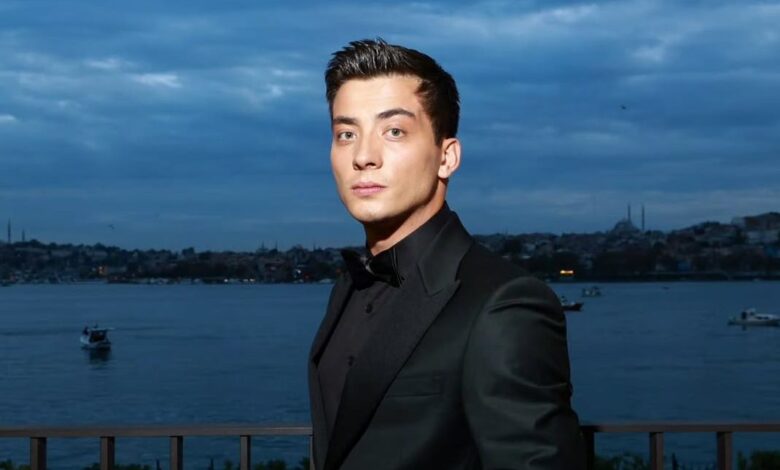 Atakan Özkaya, hayranlarından ilginç bir yorum aldı