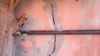 Beykoz’da Çatlak Oluşan İki Bina Tahliye Edildi