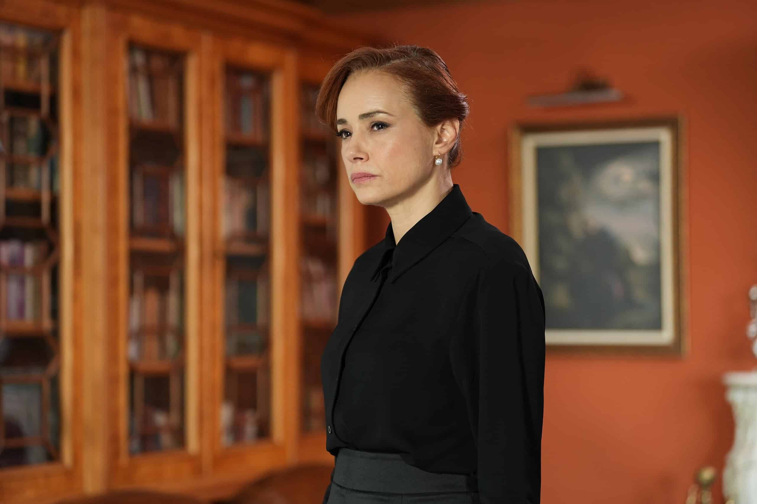 Özgü Namal trafik kazası geçirdi, çocukları hastaneye