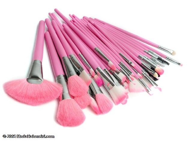 Makyaj Çantanızda Bulunması Gereken 5 Temel Malzeme