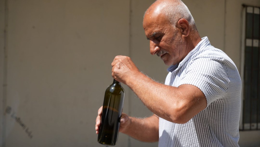 Çöpten topladığı camları sanata dönüştürüyor: “Bu eserlere talep çok”