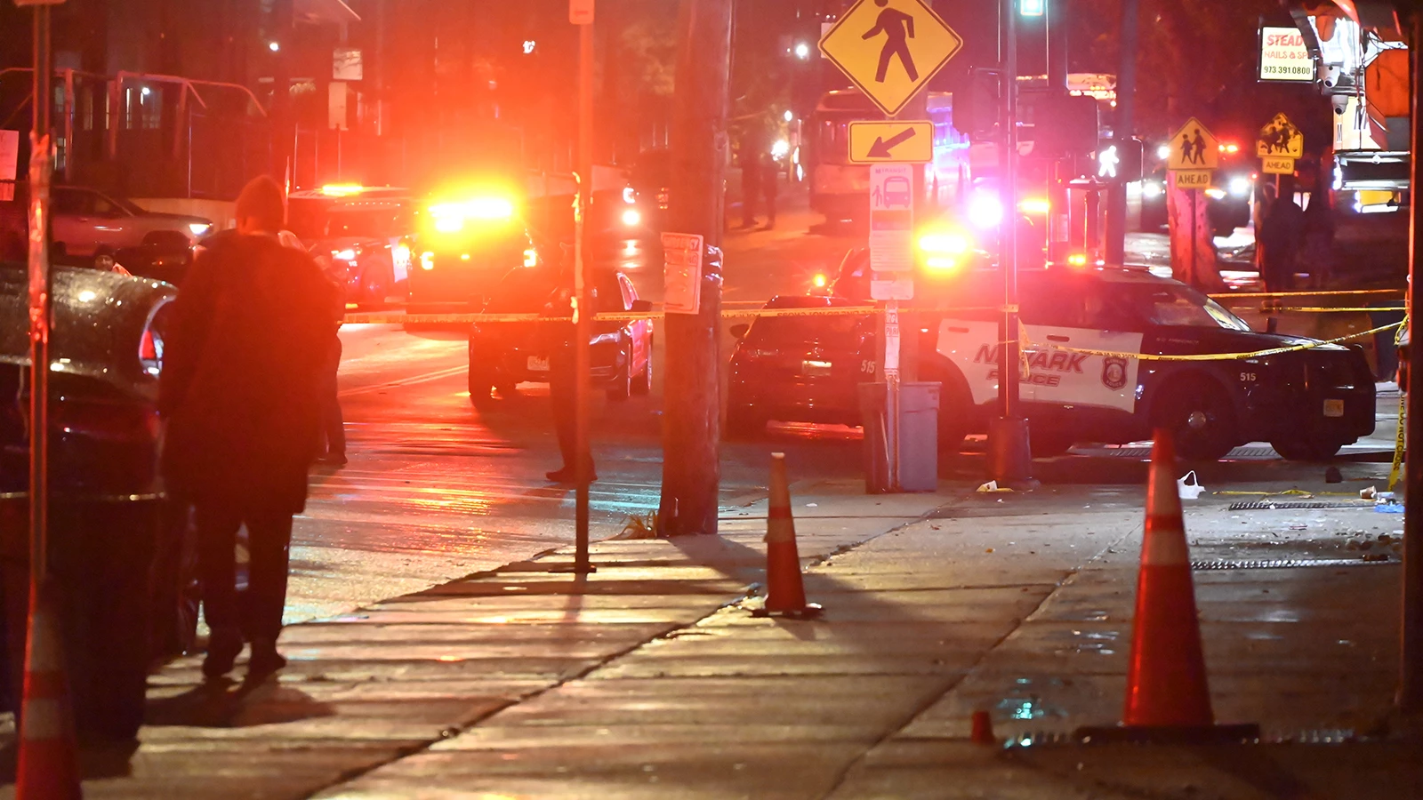 Newark’ta silahlı saldırı: Bir çocuk da dahil çok sayıda ölü