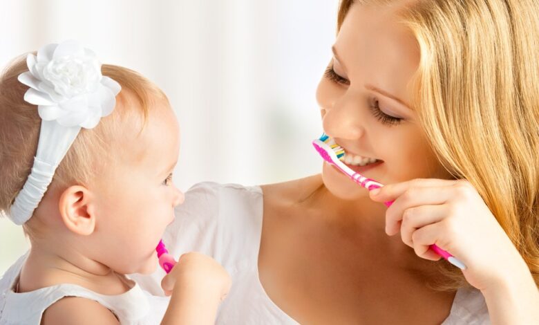 Çocuklar diş fırçalamaya ne zaman başlamalı?