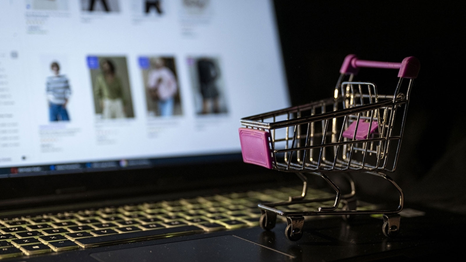 E-Ticaret Platformlarında Gizemli Kutuların Satışı