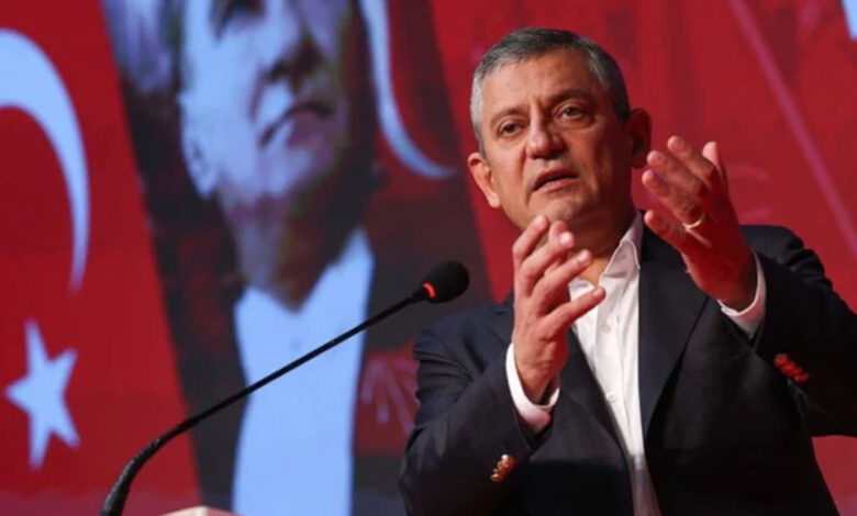 Özgür Özel’in Dil Kullanımı Üzerine Eleştiriler Gündemde