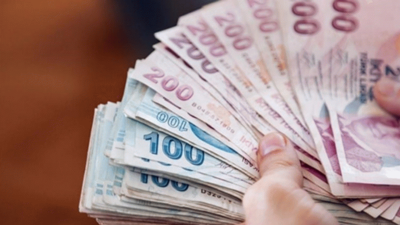 Öğretmenlerden MEB’e Çağrı: “100 Bin TL Alt Sınır Getirilsin” Öğretmenlerden MEB’e Çağrı: “100 Bin TL Alt Sınır Getirilsin”