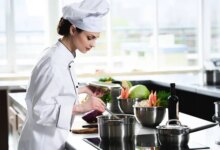 Kuru Meyveli Kek Tarifi ile Yeni Yıla Lezzet Katın