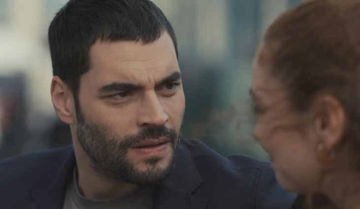 Veliaht dizisi 11. bölümde Timur ve Reyhan arasındaki