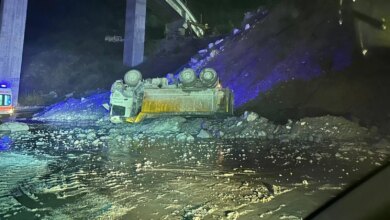 YHT şantiyesinde kamyon kazası: Sürücü ağır yaralandı