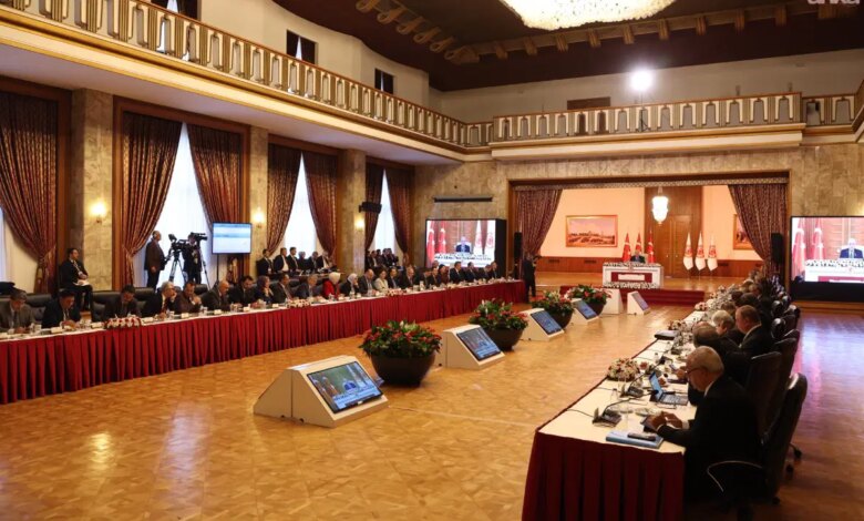 CHP ve AKP Arasında Milli Dayanışma Komisyonu’nda Gerginlik