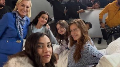 Güller ve Günahlar dizisinin set arkasında neşeli anlar