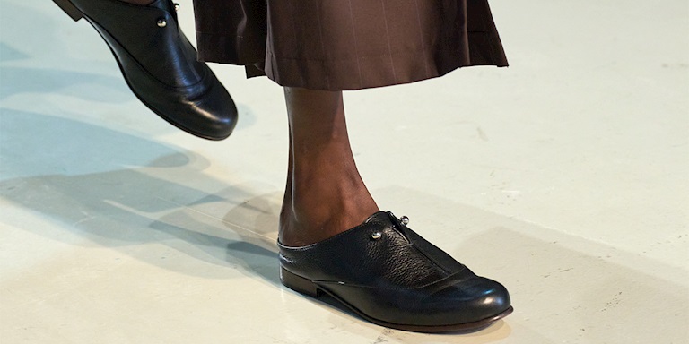 Mule Terlikler: Önümüzdeki Sezonun Ayakkabı Trendi