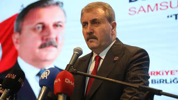 Mustafa Destici’den memur alımları için evlilik önerisi